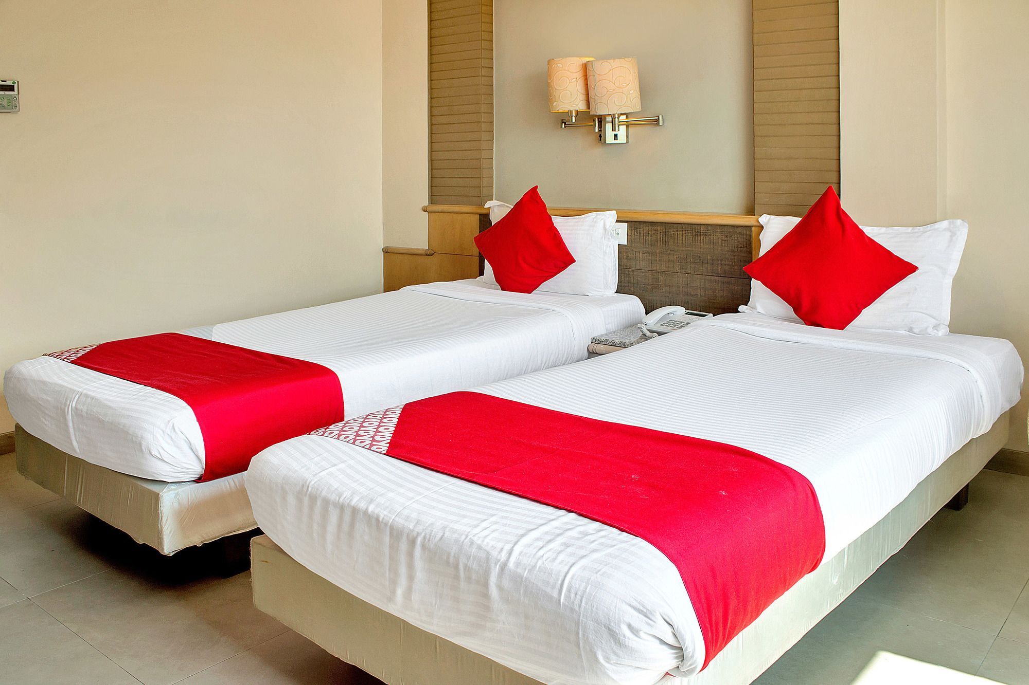 Oyo 11089 Hotel Deccan 8 Pune Exterior foto